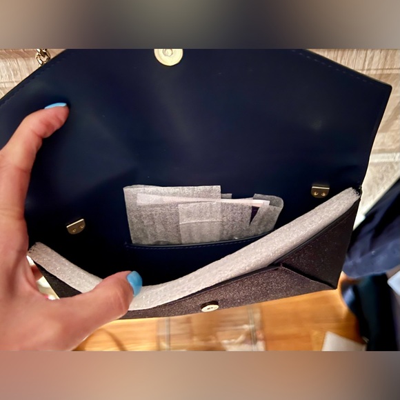 Kate Spade ♠️ clutch with card case - Picture 14 of 14